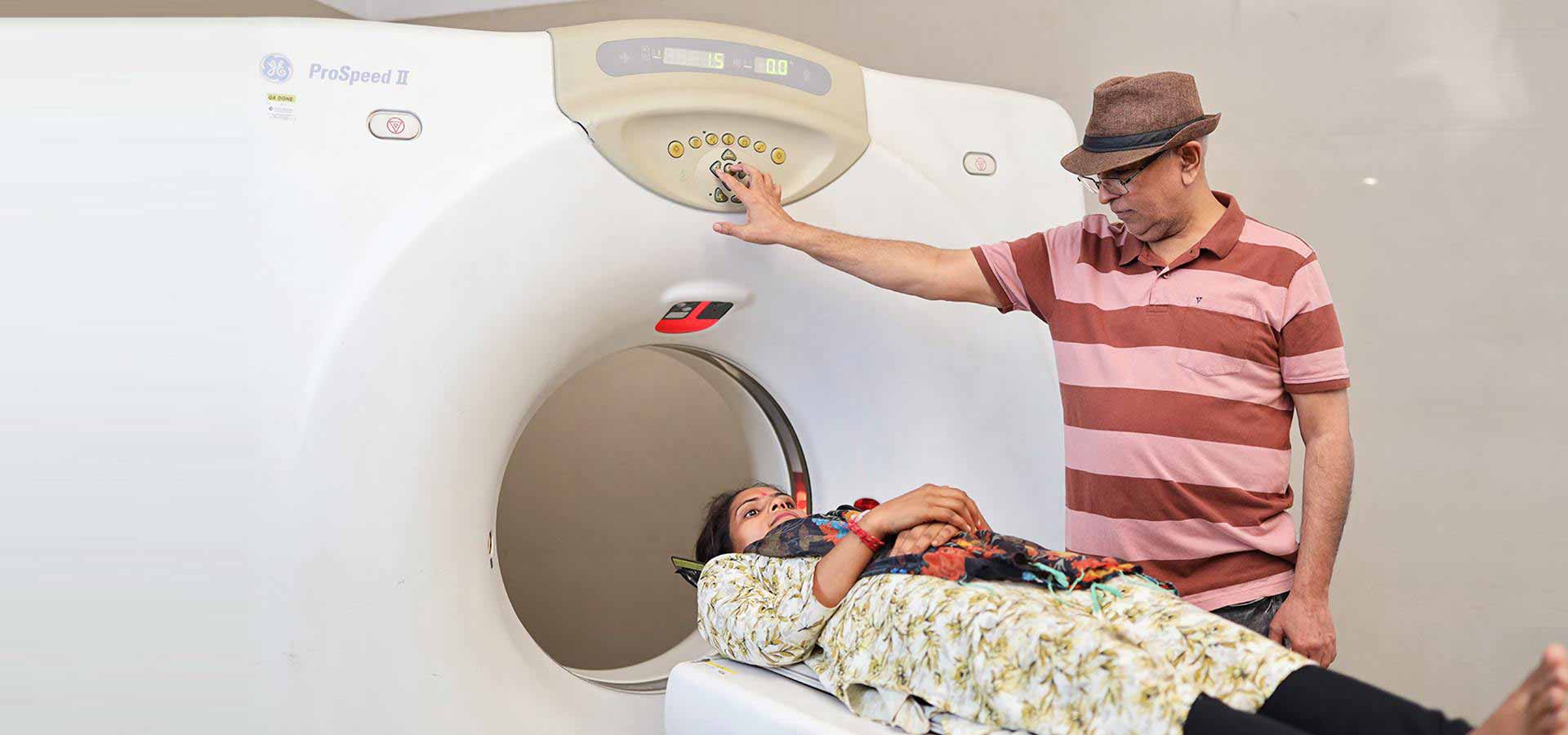 Senior Radiologist Dr. Alok Chaudhary Bijnor